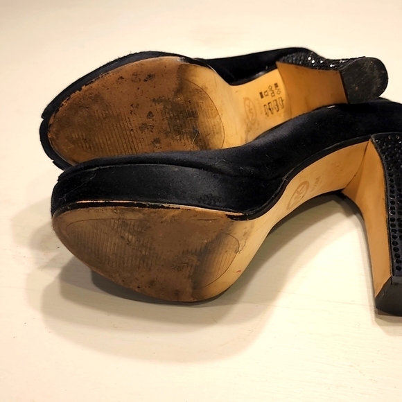 MK Nadia Studded Heel Peeptoe in EUC!!!! - Picture 6 of 8